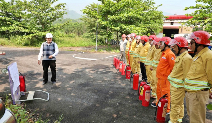 Thủy điện A Vương trang bị kỹ năng phòng cháy chữa cháy và cứu nạn cứu hộ tại cơ sở