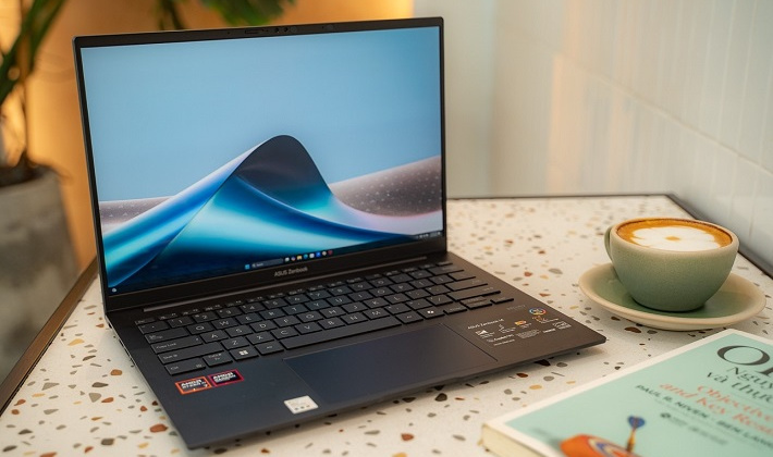 ASUS ra mắt laptop AI chuẩn Copilot+PC nhẹ nhất tại Việt Nam