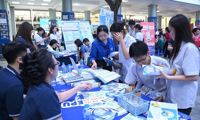 Trường Đại học Điện lực: Tư vấn tuyển sinh, hướng nghiệp gắn với định hướng phát triển của xã hội