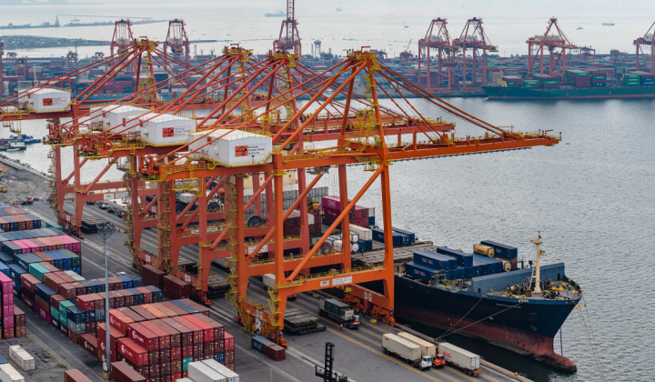 Thấy gì từ mô hình kiểm soát thương mại chiến lược của Philippines?