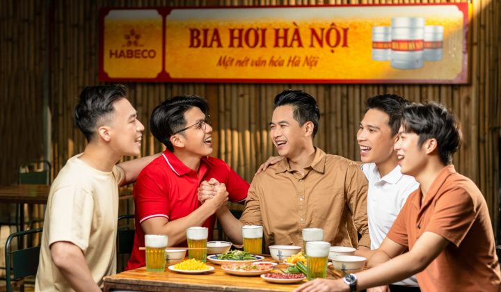 Bia Hơi Hà Nội - Vị bia gắn kết những khoảnh khắc ngày hè