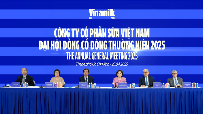 CEO Vinamilk chia sẻ về chiến lược đổi mới toàn diện tại Đại hội cổ đông 2025