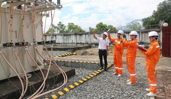 PC Lai Châu: Đảm bảo cấp điện an toàn, ổn định trong dịp nghỉ lễ 30/4 - 1/5