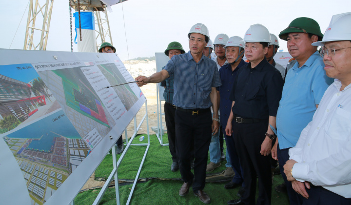 Phó Thủ tướng Trần Hồng Hà kiểm tra tiến độ các dự án trọng điểm tại tỉnh Quảng Trị