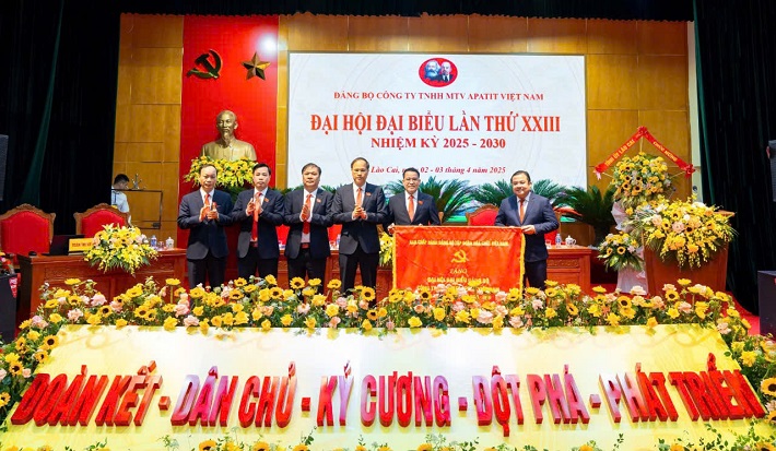 [Chùm ảnh] Đại hội Đảng bộ Công ty TNHH MTV Apatit Việt Nam: Đoàn kết, Dân chủ, Kỷ cương, Đột phá, Phát triển