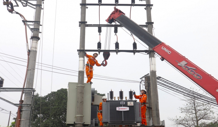 EVNHANOI: đảm bảo cung ứng điện an toàn, ổn định cho mùa nắng nóng