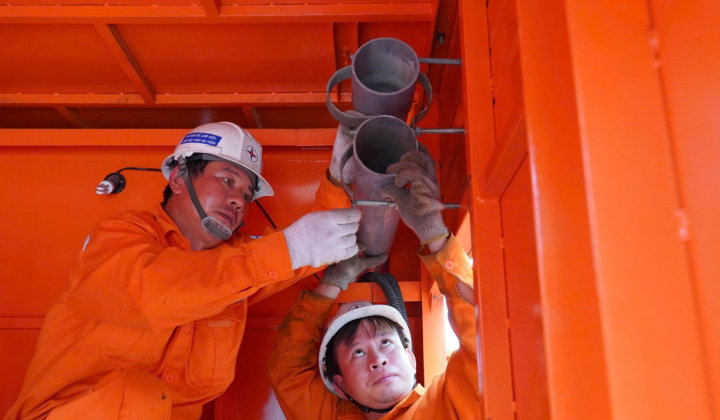 Ngành điện TP.HCM tăng cường an toàn điện, sẵn sàng ứng phó thiên tai