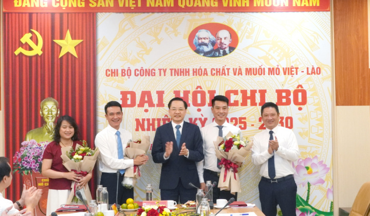 Công ty TNHH Hóa chất và Muối mỏ Việt - Lào tổ chức thành công Đại hội Chi bộ nhiệm kỳ 2025-2030