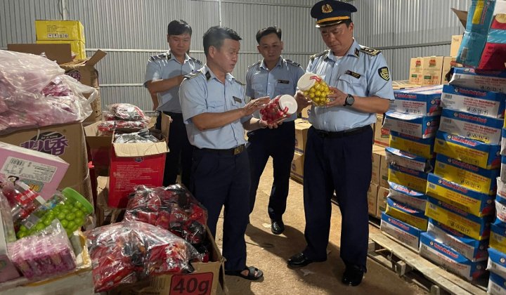 Cao Bằng: Thu giữ trên 5.000 sản phẩm mỹ phẩm và thực phẩm nhập lậu