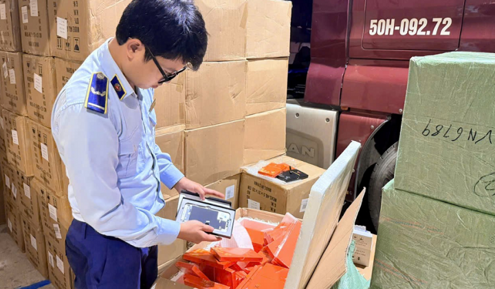 Phú Yên: Tạm giữ hàng chục nghìn thiết bị điện tử, gia dụng do nước ngoài sản xuất