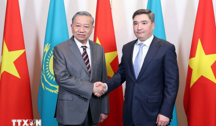 Đề nghị Kazakhstan tạo điều kiện cho hàng hóa Việt Nam thâm nhập sâu hơn vào thị trường Kazakhstan và khu vực