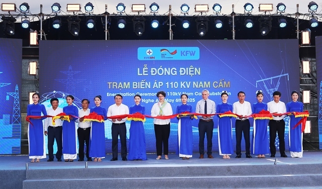 EVNNPC đóng điện công trình đường dây và trạm biến áp 110kV Nam Cấm