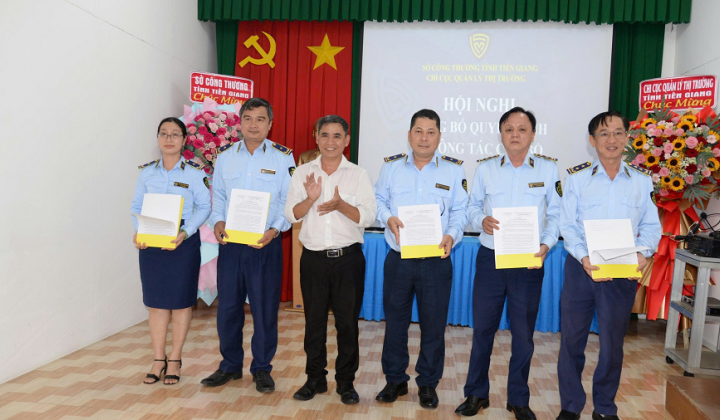 Công bố Quyết định bổ nhiệm Lãnh đạo Chi cục QLTT Tiền Giang