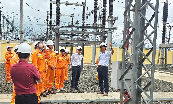 Truyền tải điện 3 phát huy tinh thần trách nhiệm, đảm bảo vận hành an toàn lưới điện mùa khô