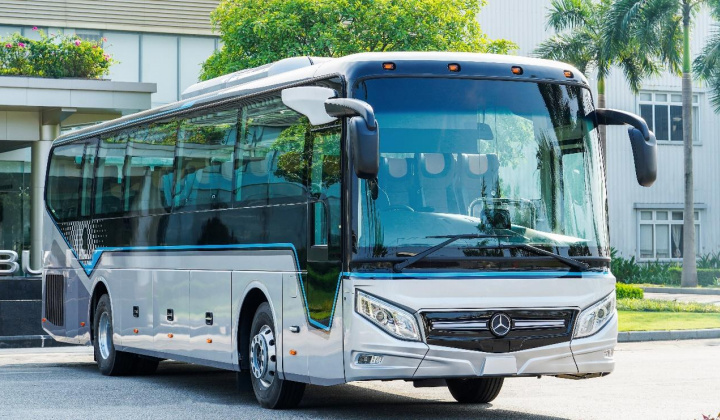 THACO AUTO xuất khẩu xe bus cao cấp Mercedes-Benz RS 1936 sang thị trường Thái Lan