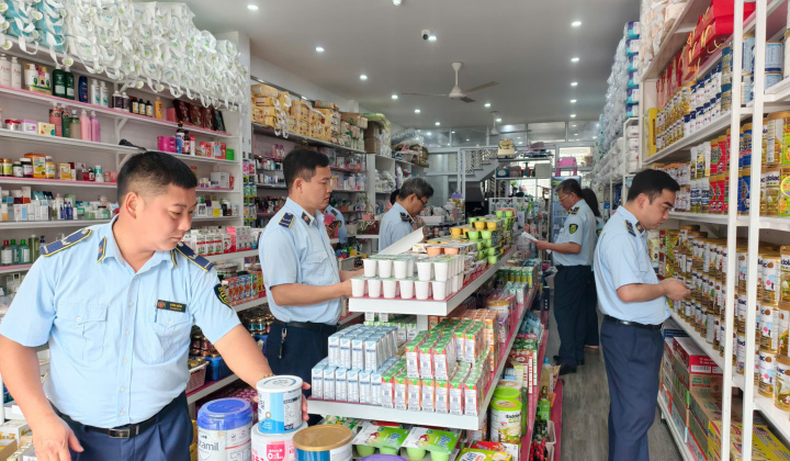 QLTT Lào Cai phát hiện và xử lý 182 vụ vi phạm trong Tháng cao điểm kiểm tra, kiểm soát thị trường