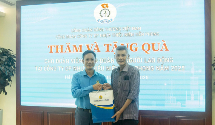 Sát cánh cùng người lao động tại Nhựa Thiếu niên Tiền Phong