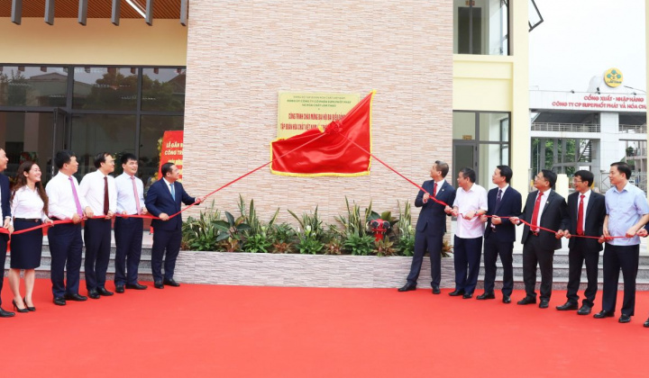 Supe Lâm Thao: Gắn biển công trình “Trung tâm bán hàng và giới thiệu sản phẩm”