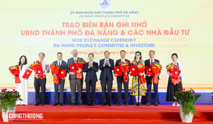 8 nhà đầu tư chiến lược cam kết đầu tư vào Khu thương mại tự do Đà Nẵng