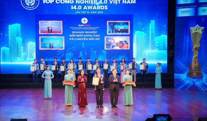 EVNHCMC được vinh danh Top Công nghiệp 4.0 Việt Nam năm 2025