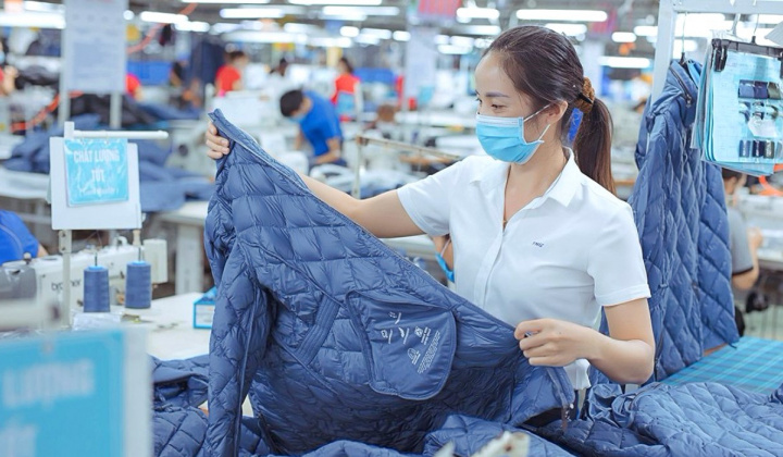 Dệt may Việt Nam (VGT): Lãi nửa đầu năm tăng 97%, nhiều đơn vị kín đơn hàng đến hết quý 3