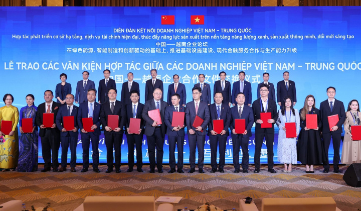 Thủ tướng: Cộng đồng doanh nghiệp Việt Nam - Trung Quốc tiếp tục là cầu nối kiến tạo phát triển
