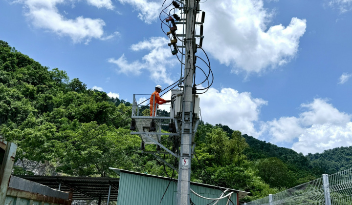 Công ty Điện lực Lạng Sơn chủ động “trực chiến” mùa nắng nóng năm 2025