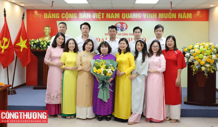 [CHÙM ẢNH] Đại hội Chi bộ Tạp chí Công Thương nhiệm kỳ 2025-2030