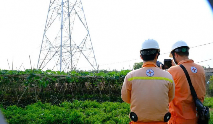 Người lính truyền tải điện - Những chiến binh thầm lặng