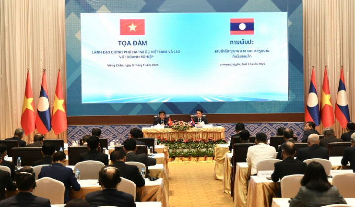 Việt Nam - Lào phấn đấu sớm cán mốc 5 tỷ USD thương mại song phương