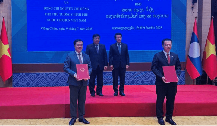 Việt Nam và Lào tiếp tục triển khai hiệu quả các cơ chế hợp tác thương mại, công nghiệp