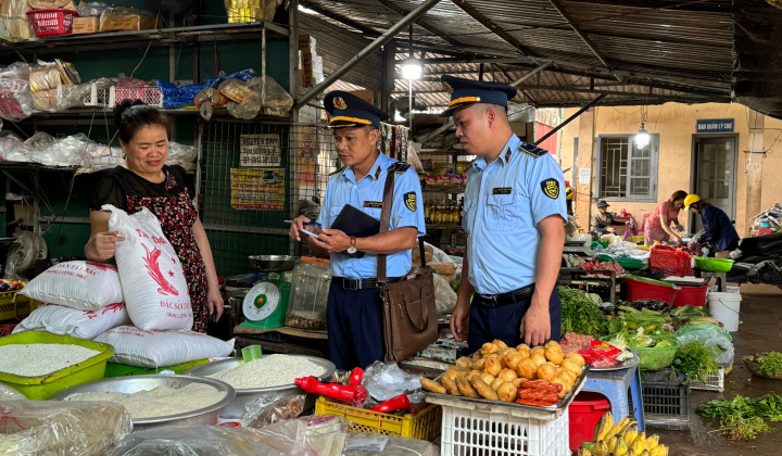 Điện Biên lập đường dây nóng tiếp nhận phản ánh vi phạm thương mại