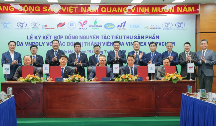 VNPOLY và VINATEX ký hợp đồng nguyên tắc tiêu thụ sản phẩm xơ PSF