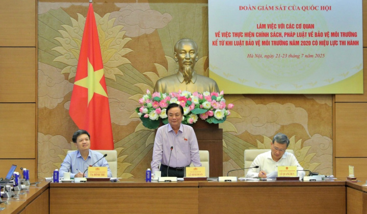 Phó Chủ tịch Quốc hội Lê Minh Hoan làm việc với Bộ Công Thương về việc thực hiện chính sách, pháp luật bảo vệ môi trường