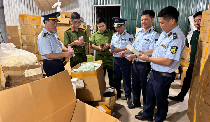 Hà Nội: Xử lý hơn 2.000 vụ buôn lậu, hàng giả trong 6 tháng đầu năm 2025