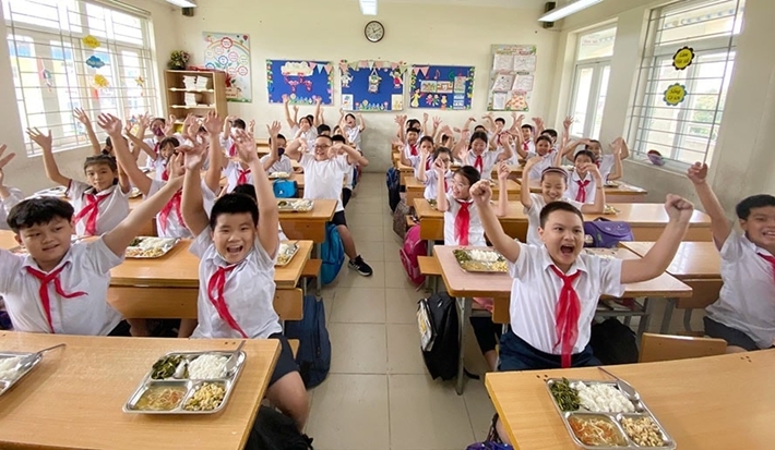 Chính thức hỗ trợ bữa ăn bán trú cho học sinh tiểu học ở Hà Nội từ năm nay