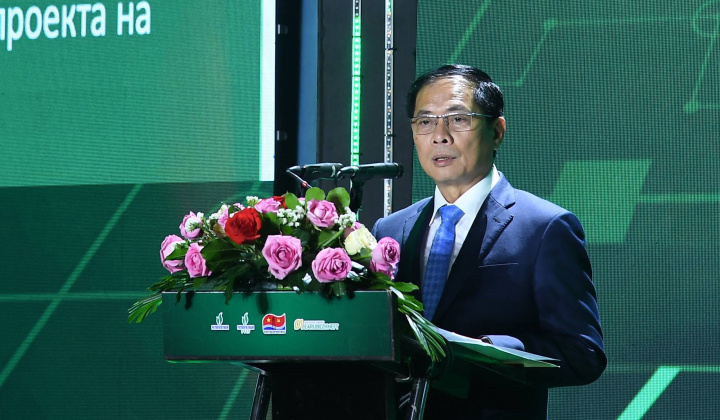Vietsovpetro đón dòng dầu đầu tiên mỏ Kình Ngư Trắng - Kình Ngư Trắng Nam
