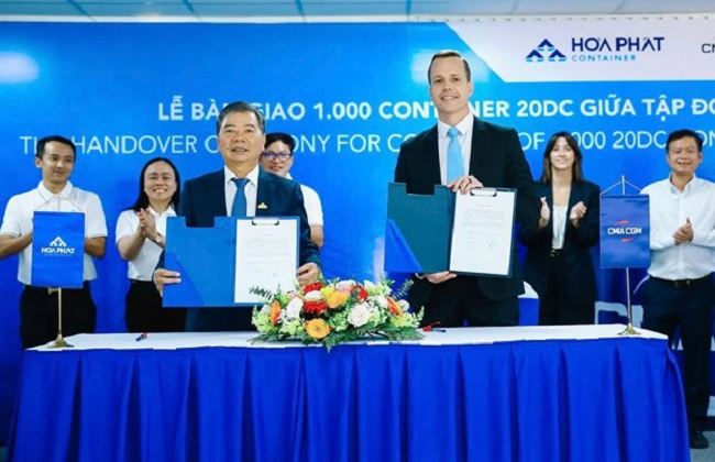 Hòa Phát bàn giao 1.000 container cho hãng tàu Top 3 thế giới