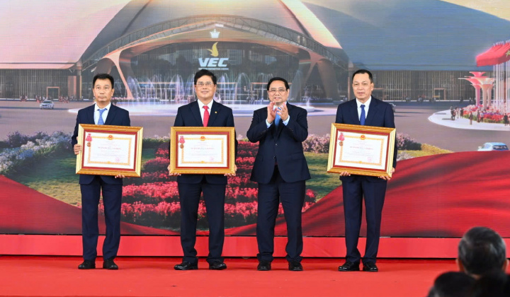 EVN, EVNNPT đón nhận Huân chương Lao động hạng Ba vì thành tích xuất sắc trong xây dựng đường dây 500kV mạch 3