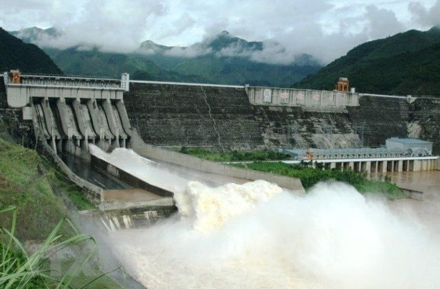 Công điện của Bộ trưởng Bộ Công Thương: Khẩn trương triển khai ứng phó khẩn cấp với bão số 5