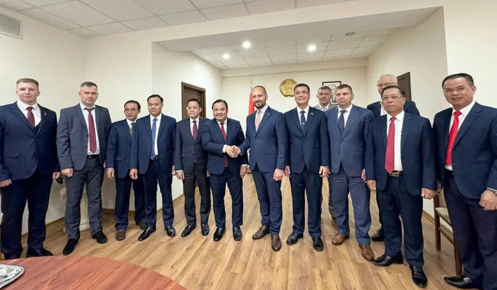 Đoàn công tác Tập đoàn Hóa chất Việt Nam thăm và làm việc tại Cộng hòa Belarus