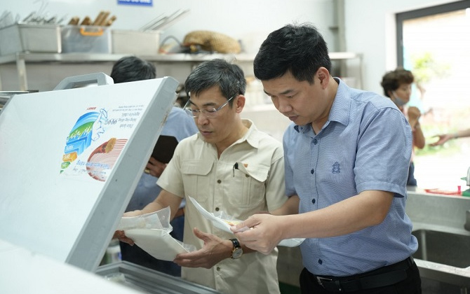 Sở Y tế Hà Nội: Tăng cường xử lý vi phạm về dược, mỹ phẩm và an toàn thực phẩm