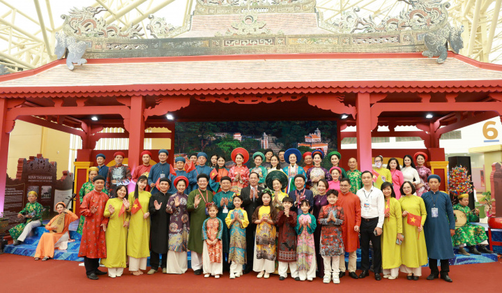 Ấn tượng gian triển lãm “Huế - Di sản, bản sắc và tầm nhìn phát triển xanh” tại Triển lãm thành tựu đất nước