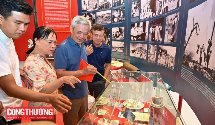 Xem tem phiếu, quạt con cóc, sổ gạo tại triển lãm quốc gia, nhớ về một giai đoạn đặc biệt của đất nước