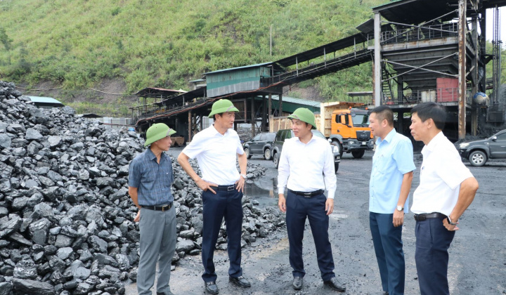 TKV: Tăng cường kiểm tra công tác sản xuất, tiêu thụ than
