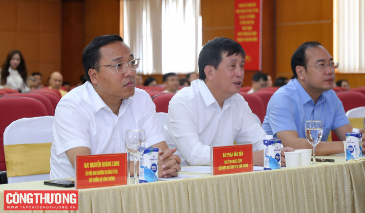 Bộ Công Thương tổ chức quán triệt, triển khai thực hiện 4 Nghị quyết của Bộ Chính trị