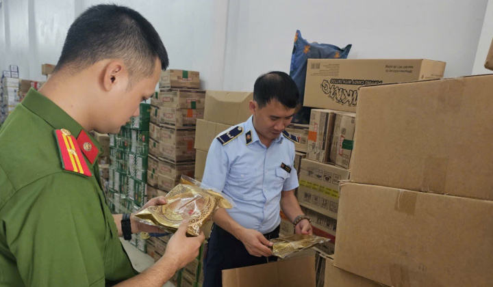 Quản lý thị trường Hà Nội: Phát hiện cơ sở kinh doanh 600 chiếc bánh trung thu nhập