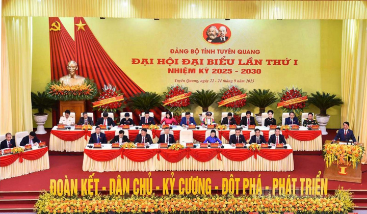 Tỉnh Tuyên Quang tổ chức thành công Đại hội đại biểu Đảng bộ lần thứ I