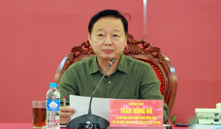 Khẩn trương khắc phục hậu quả bão số 10, ứng phó với lũ lụt, sạt lở sau bão