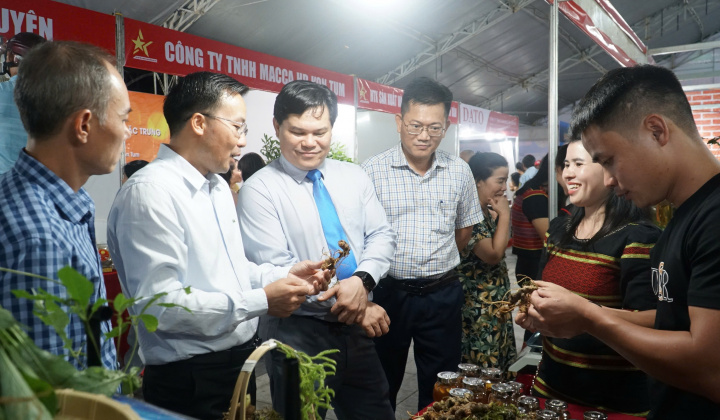 Hội chợ Công Thương và OCOP Quảng Ngãi năm 2025 đạt doanh thu hơn 5 tỷ đồng